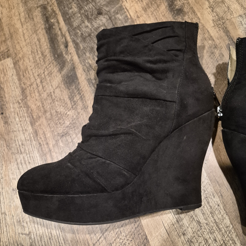 Nine West Black Suede Wedge Boots